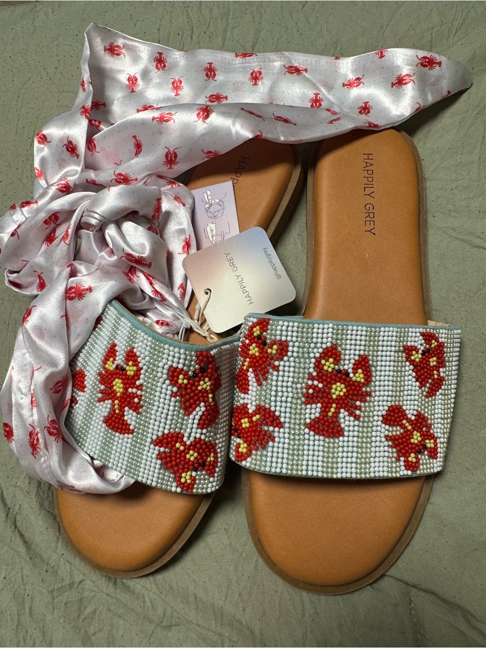 Happily Grey Women's Red Beaded Floral Slide Sandals